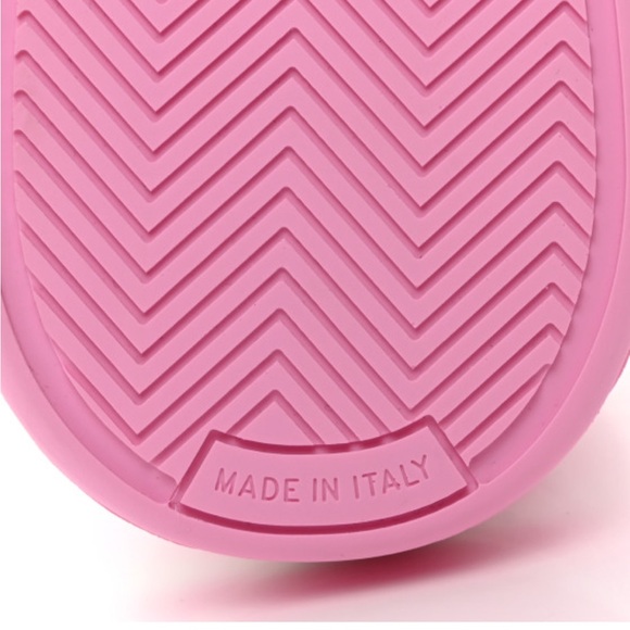 SOLD ! ๐CHANEL PINK & WHITE HIGH TOP SNEAKERS. NIB SIZE 8.5 - Picture 8 of 14